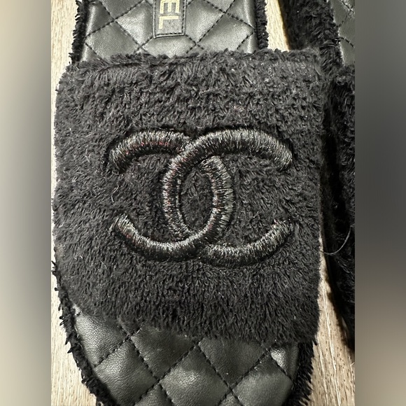 Pre owned good condition Chanel black terry cloth slides size 40 - Picture 2 of 6